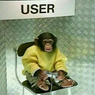 user геймпад жвотне играет на_стуле надпись обезьяна обезьяна_с_геймпадом сидит смехуёчки стул табличка язык:английский // 550x550 // 47KB